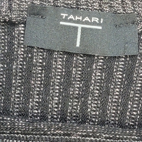 TAHARI Women's Size XL  Mock Turtleneck Sweater Black With Silver Threads - Picture 7 of 10